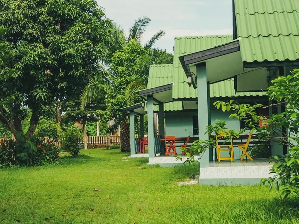 Hotel Navy Garden Chiang Saen Exterior foto