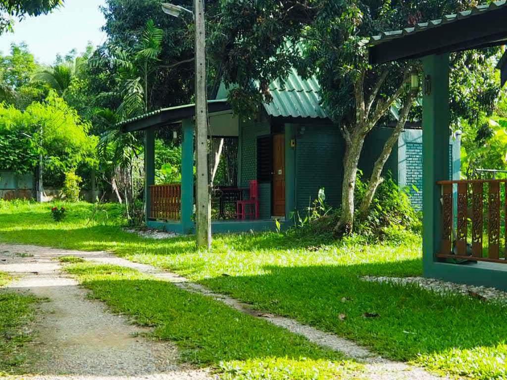 Hotel Navy Garden Chiang Saen Exterior foto