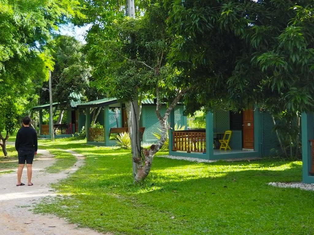 Hotel Navy Garden Chiang Saen Exterior foto